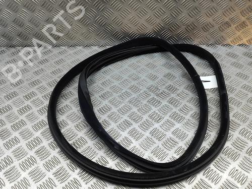 Used Rubber door seal Rubber door seal VOLVO V70 III (135) D4 (181 hp) 33375902 33375902
