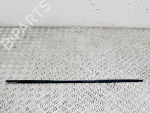 Używane Listwa drzwi BMW 3 (F30, F80) 328 i (245 hp) 14638112
