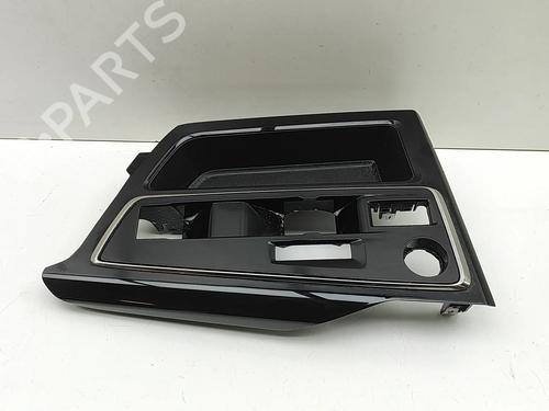 Used Middle console Middle console PEUGEOT 3008 II SUV (MC_, MR_, MJ_, M4_) Hybrid 180 (M4DGLU) (179 hp) 30178432 30178432