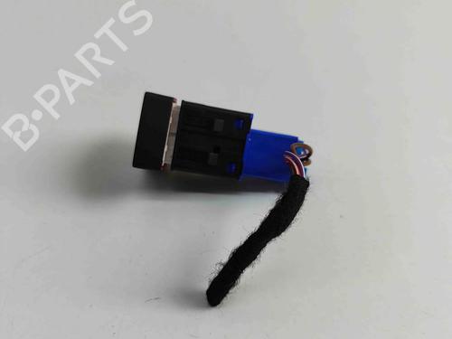 Warning switch VW TAYRON (R41) 1.5 eHybrid | BP33374680I22 - Image 4