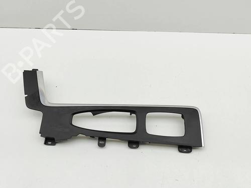 Middle console VOLVO V60 II (225) B6 Mild-Hybrid AWD | BP31217470I22