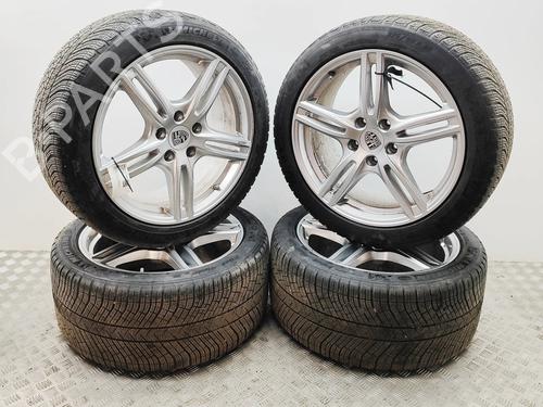 wheel-set-porsche-panamera-971-2016-2017-2018-2019-2020-2021-2022-2023-37669329 main image