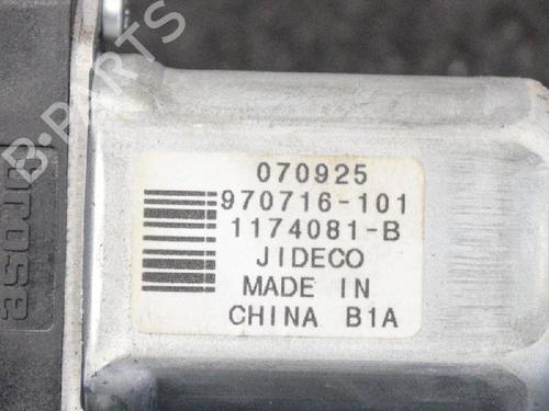 Right rear window motor VOLVO V70 III (135) D5 | BP6748525E22 