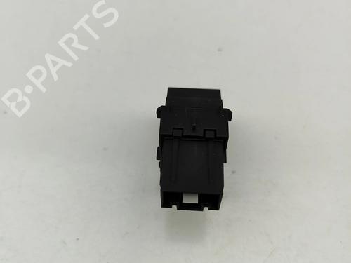 Left rear window switch SKODA KAROQ (NU7, ND7) 1.0 TSI | BP33372992I29  - Image 6