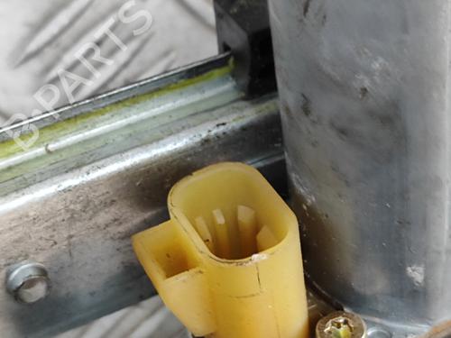 Rear left window mechanism MERCEDES-BENZ M-CLASS (W163) ML 270 CDI (163.113) | BP27701942C24