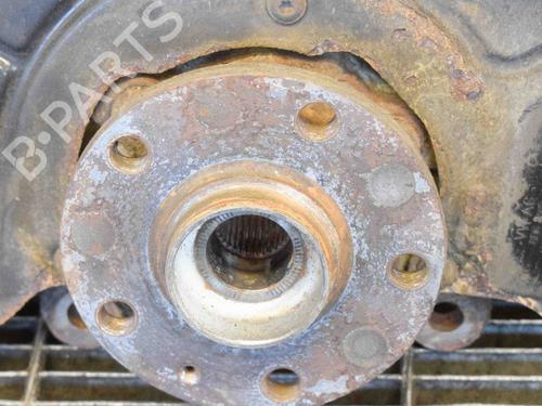 Left front steering knuckle SKODA SUPERB II (3T4) 2.0 TDI | BP14613162M25 
