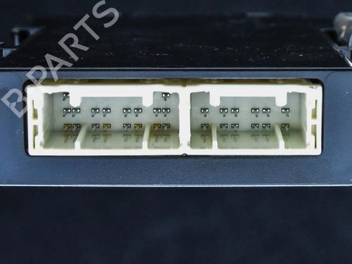 Used Electronic module TOYOTA YARIS (_P13_) 1.3 (NSP130_, NSP130) (99 hp) 6725190