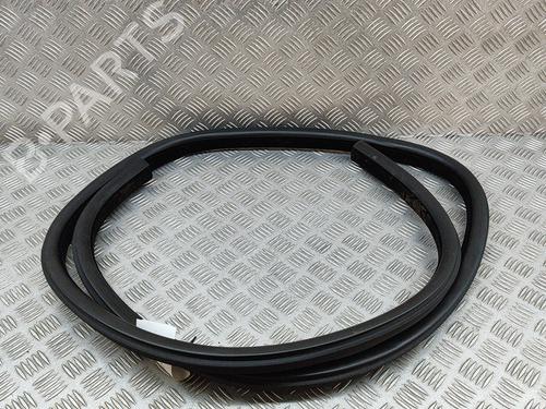 Used Rubber door seal LAND ROVER RANGE ROVER VELAR (L560) 3.0 D300 SDV6 4x4 (300 hp) 21078511