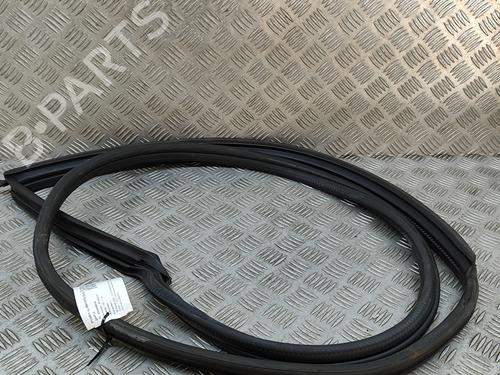 Gumowa uszczelka drzwi ASTON MARTIN DB7 Vantage 3.2 7784316