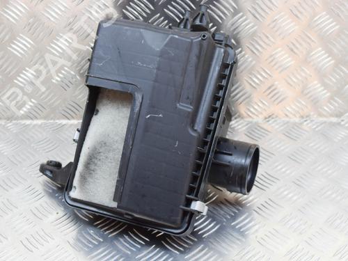 Used Air filter box NISSAN QASHQAI II SUV (J11, J11_) 1.2 DIG-T (115 hp) 6768798