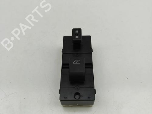 BP28676712I27 main image