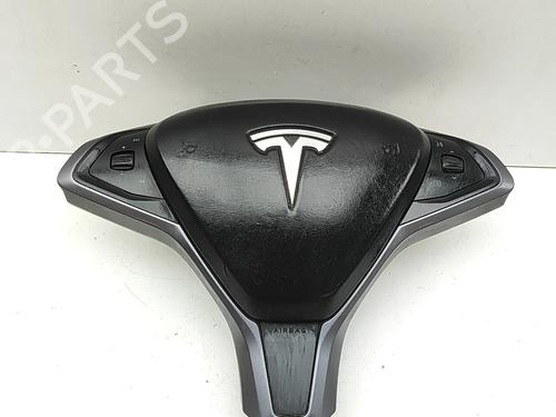 Used Driver airbag Driver airbag TESLA MODEL X (5YJX) P100D AWD (772 hp) 33661874 33661874