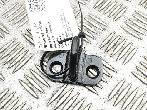 other-tesla-model-3-5yj3-2017-32680530 main image