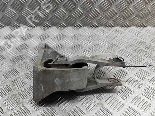 Used Engine mount VOLVO XC60 II (246) T6 Plug-In Hybrid AWD (349 hp) 27789432