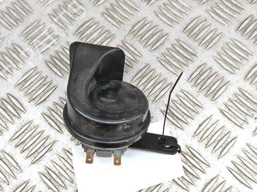 horn-nissan-juke-f16_-2019-27769580 main image