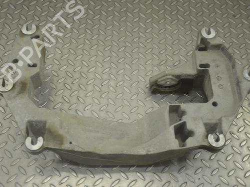 Used Gearbox mount Gearbox mount MERCEDES-BENZ E-CLASS (W213) AMG E 63 S 4-matic+ (213.089) (612 hp) 33364110 33364110
