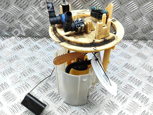 Used Fuel pump Fuel pump MERCEDES-BENZ SPRINTER 3,5-t Van (B907, B910) 315 CDI RWD (907.631, 907.633, 907.635, 907.637) (150 hp) 39989919 39989919