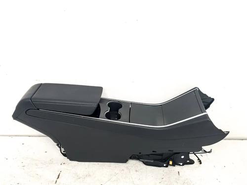 Used Middle console Middle console TESLA MODEL 3 (5YJ3) EV AWD (351 hp) 27748809 27748809