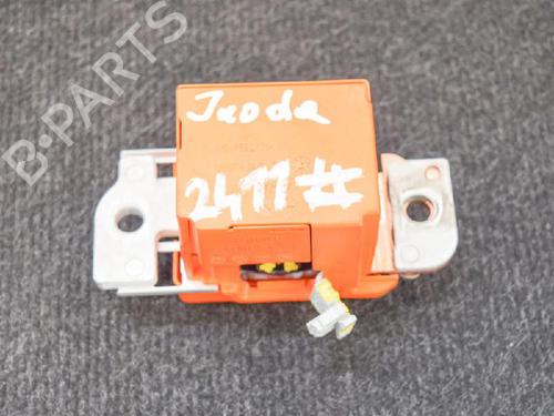 Elektronisk sensor TESLA MODEL S (5YJS) 75D AWD (525 hp) 20233010