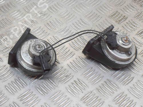 Horn LAND ROVER DISCOVERY IV (L319) 3.0 SDV6 4x4 | BP14625828E13 