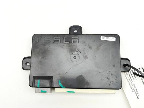 elektronisk-modul-tesla-model-x-5yjx-2013-36470701 main image