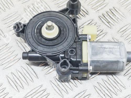 Right front window motor SKODA OCTAVIA III (5E3, NL3, NR3) 2.0 TDI | BP8839975E20 