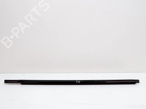 Dørliste Dørliste LAND ROVER RANGE ROVER VELAR (L560) 2.0 D180 TD4 4x4 (180 hp) 14632915 14632915