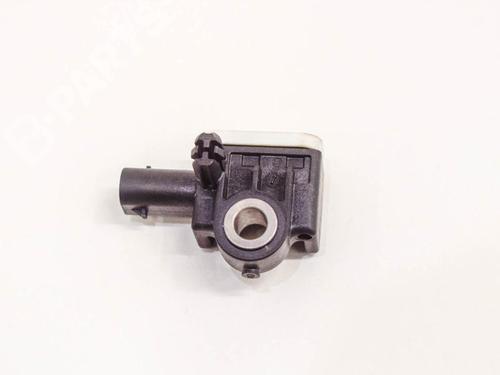 electronic-sensor-tesla-model-x-5yjx-p100d-awd-106005800a-2013-7797342 main image