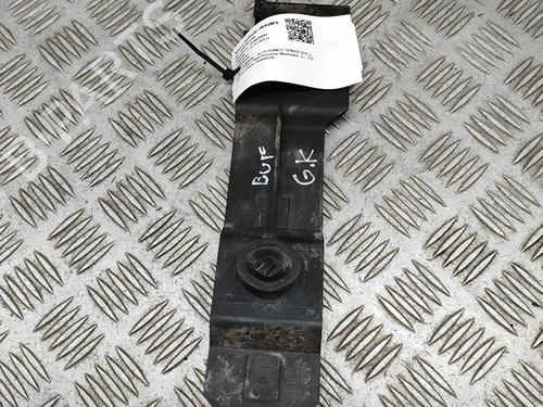 rear-bumper-bracket-alfa-romeo-spider-916_-1994-1995-1996-1997-1998-1999-2000-2001-2002-2003-2004-2005-23561636 main image