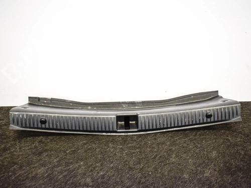 Used Tailgate trim Tailgate trim MERCEDES-BENZ C-CLASS (W205) C 220 BlueTEC / d (205.003) (163 hp) 14663584 14663584