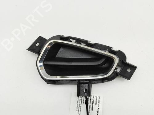 Used Grille VOLVO V40 Cross Country (526) D2 (120 hp) 30596289