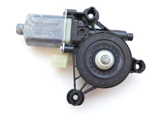 Used Right front window motor Right front window motor VW GOLF VII (5G1, BQ1, BE1, BE2) e-Golf (115 hp) 30282696 30282696