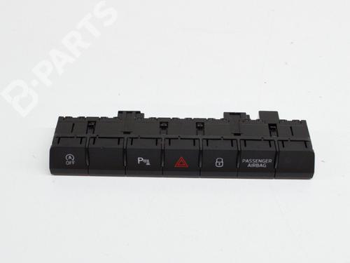 Used Switch SKODA KAROQ (NU7, ND7) 1.5 TSI (150 hp) 10673363