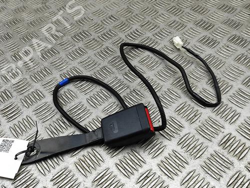 Engache cinturón Engache cinturón TOYOTA YARIS (_P13_) 1.0 (KSP130_, KSP130) (69 hp) 33382495 33382495