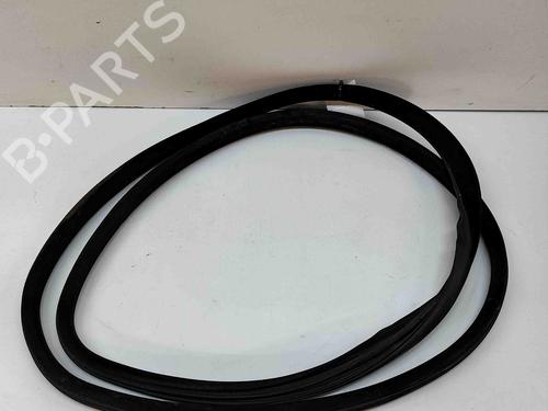 Used Rubber door seal LAND ROVER RANGE ROVER EVOQUE (L538) 2.2 D 4x4 (190 hp) 26168006