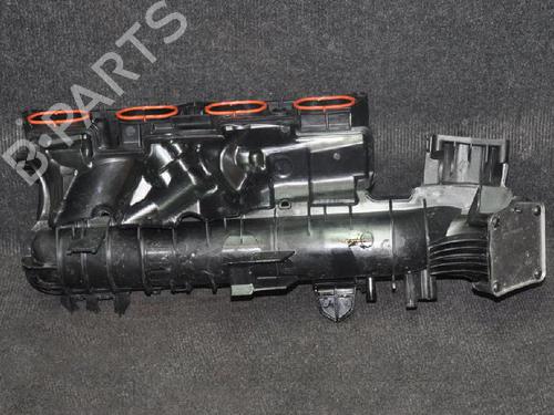 Used Intake manifold MERCEDES-BENZ A-CLASS (W176) A 180 (176.042) (122 hp) 6727453