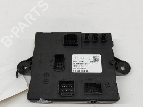 Used Electronic module PEUGEOT 3008 III (KA_, KB_, KC_) e-210 (KCZKZX) (213 hp) 28565120