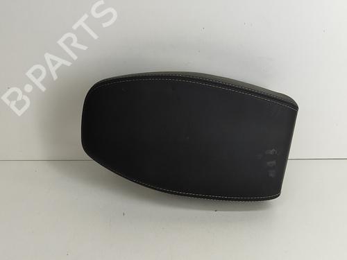 Used Armrest / Center console NISSAN JUKE (F16_) DIG-T 117 (117 hp) 27774881