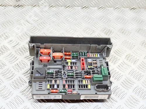 fuse-box-bmw-3-touring-e91-320-d-bmw-9119446-2004-2005-2006-2007-2008-2009-2010-2011-2012-8842637 main image