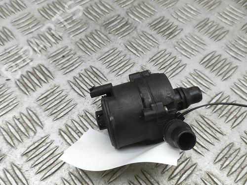 Used Auxiliary water pump Auxiliary water pump BMW X1 (F48) sDrive 20 i (192 hp) 33388047 33388047