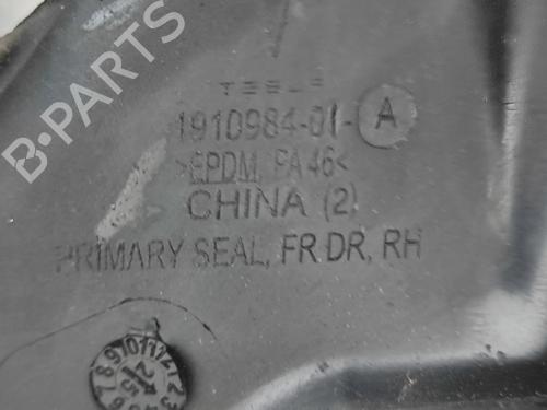 Gummiliste TESLA MODEL 3 (5YJ3) EV | BP34190619C142  - Image 7