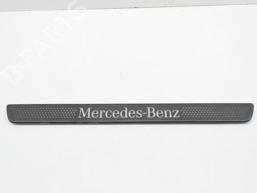 Venstre sidekjole Venstre sidekjole MERCEDES-BENZ CLA (C118) CLA 250 e (118.386) (218 hp) 39656427 39656427