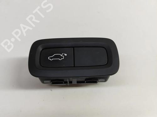 switch-volvo-xc60-ii-246-2017-28446585 main image