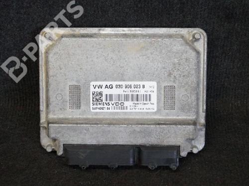 Calculateur moteur (ecu) VW POLO IV (9N_, 9A_) 1.2 (54 hp) 6718261