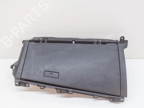 Used Glove box TOYOTA C-HR (_X1_) 1.8 Hybrid (ZYX10_, ZYX11_, ZYX10R, ZYX11R) (122 hp) 27749570