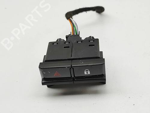 switch-fiat-500e-332_-2020-36470929 main image