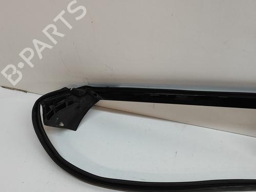 Door moulding trim LAND ROVER RANGE ROVER VELAR (L560) 3.0 D300 SDV6 4x4 | BP21187983C150 