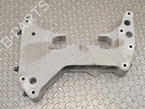 Used Gearbox mount Gearbox mount BMW 5 (G30, F90) 525 d (211 hp) 33351722 33351722