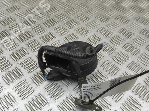 horn-volvo-v60-ii-225-2018-33392548 main image