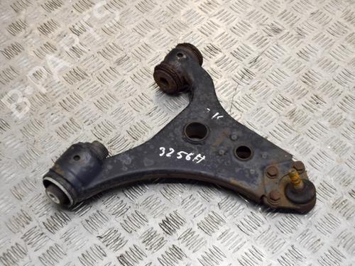 Used Left front suspension arm Left front suspension arm MERCEDES-BENZ B-CLASS Sports Tourer (W245) B 200 TURBO (245.234) (193 hp) 8412651 8412651